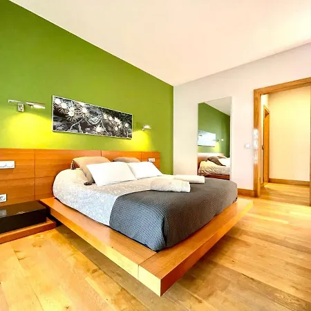 Villa A With Private Pool, Beachfront, Ac, Wifi, Bbq In *